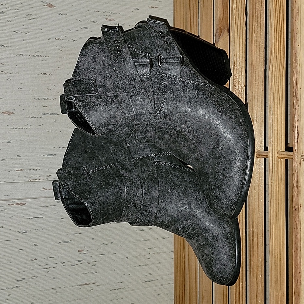 Faded Glory belted booties - Picture 2 of 7
